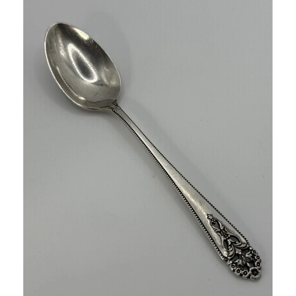 International Sterling Silver Queens Lace Teaspoon 1949 Vintage Spoon .959 ozt